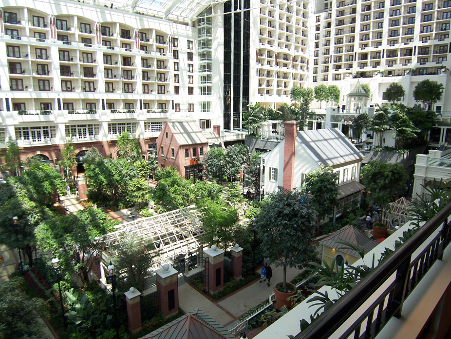 Gaylord-Atrium